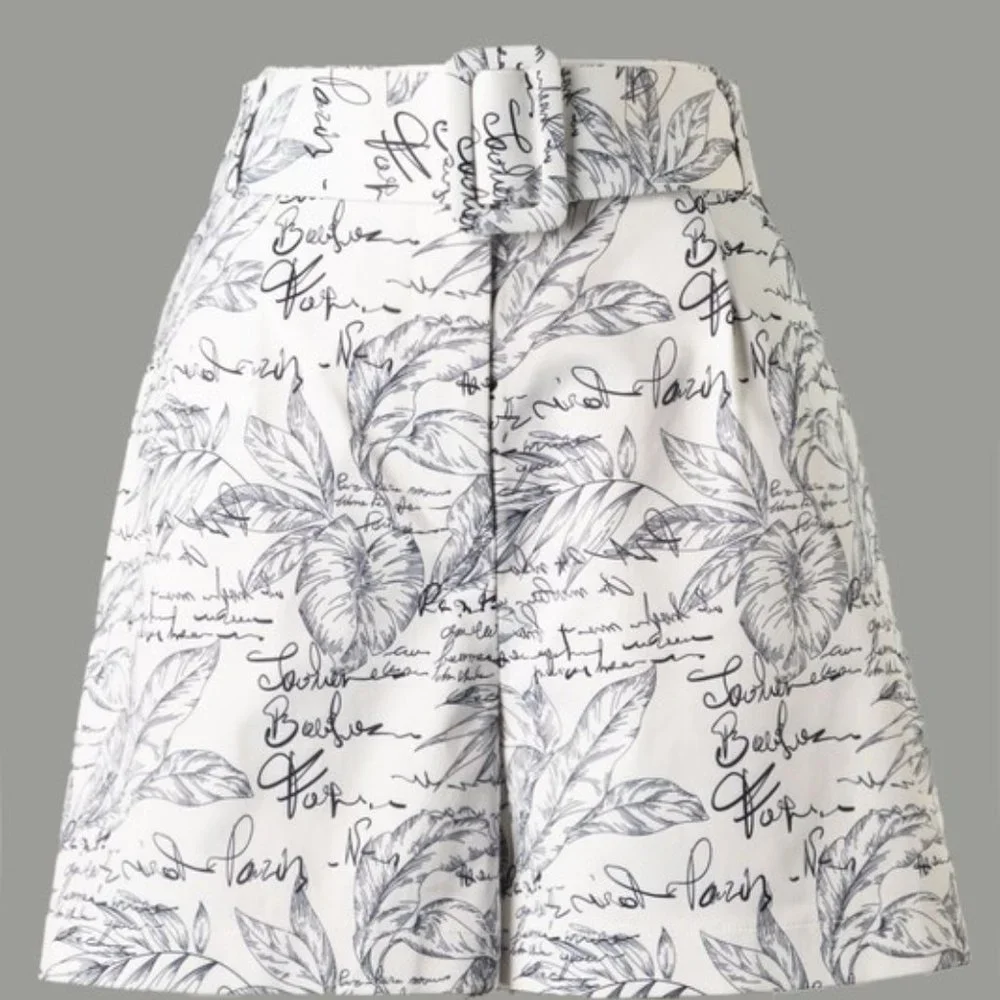 Belted High Waist Print Shorts - Picture 1 of 14